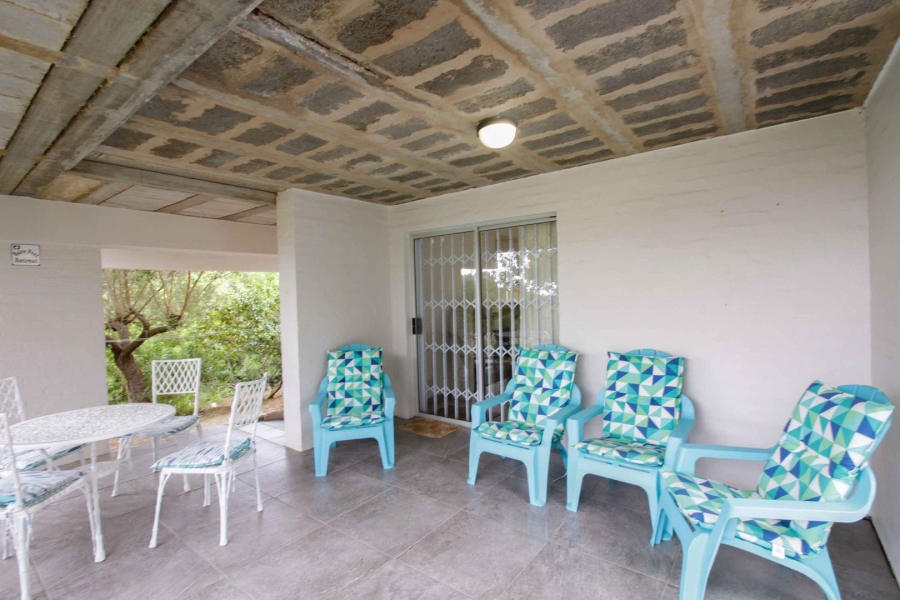 3 Bedroom Property for Sale in Wavecrest Eastern Cape